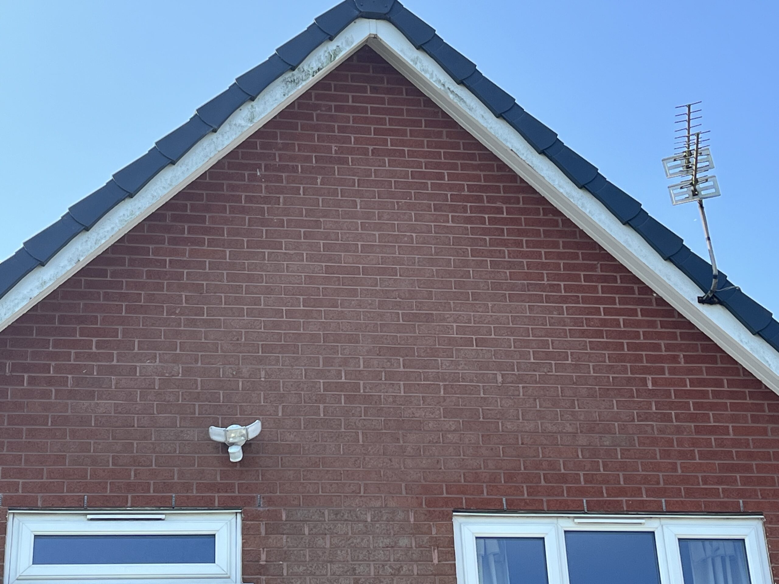 soffit and fascia clean in great sankey before photo